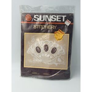 Vintage Sunset Stitchery Victorian Photo Gallery Embroidery Kit Diane Brakefield